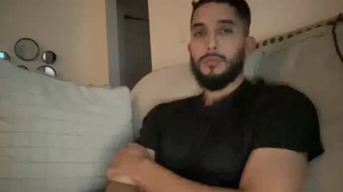 Snapshot of papicubano_guapo23cm chatting on October 10, 6:18 am papicubano_guapo23cm online show from October 10, 6:18 am