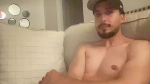 papicubano_guapo23cm online show from June 10, 6:37 am