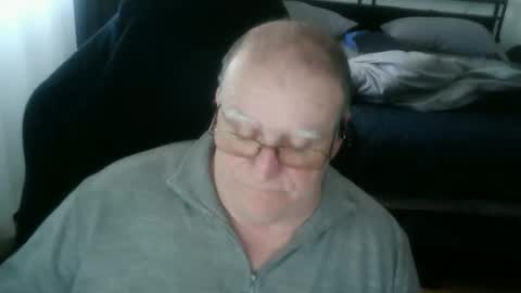 papilly online show from April 27, 3:08 pm