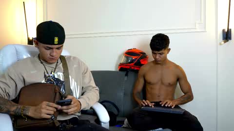Ryan And Casper online show from February 11, 1:20 am