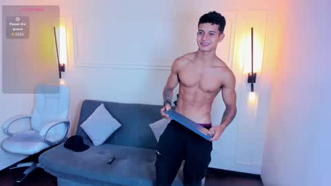 Snapshot of paradise_boy_s chatting on October 14, 11:56 pm Ryan And Casper online show from October 14, 11:56 pm