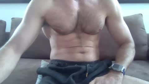 Snapshot of parisien75015 chatting on March 10, 6:05 am Porn Actor 21cm Hetero online show from March 10, 6:05 am