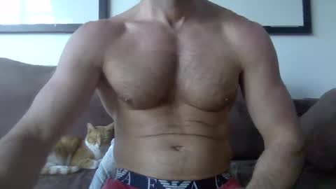 Snapshot of parisien75015 chatting on February 9, 5:22 pm Porn Actor 21cm Hetero online show from February 9, 5:22 pm