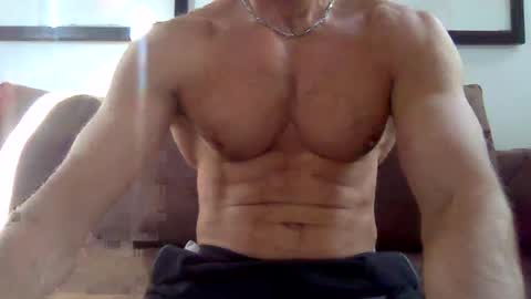 Snapshot of parisien75015 chatting on January 16, 5:53 am Porn Actor 21cm Hetero online show from January 16, 5:53 am