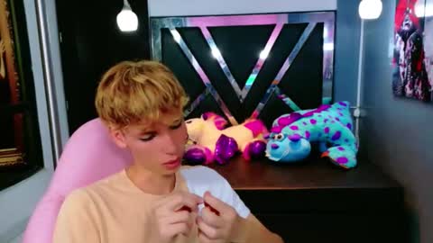 Snapshot of park_jimin1 chatting on September 16, 1:12 pm park_jimin1 online show from September 16, 1:12 pm