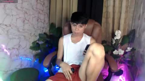 HENRY online show from April 29, 5:30 pm