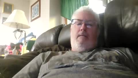 Snapshot of part86 chatting on October 18, 1:27 pm part86 online show from October 18, 1:27 pm