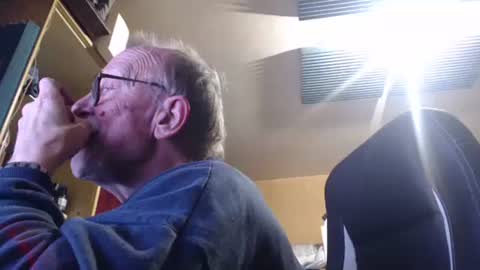 Snapshot of pascal88881 chatting on October 22, 7:16 pm pascal88881 online show from October 22, 7:16 pm