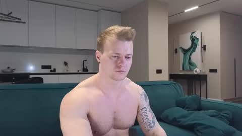 Snapshot of pashka_x chatting on February 16, 10:54 am Pashka online show from February 16, 10:54 am