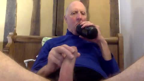Snapshot of patibulaire1912 chatting on February 4, 9:41 pm Pati24 online show from February 4, 9:41 pm