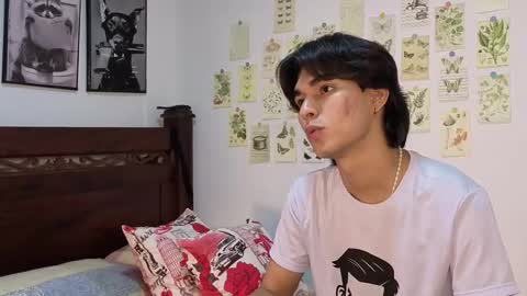 patri_ck_villa online show from March 23, 10:27 pm