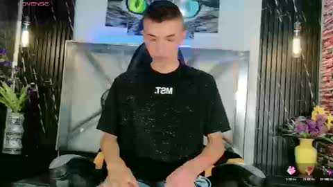 Snapshot of patrick_naughty1 chatting on September 25, 1:32 pm Feliphe online show from September 25, 1:32 pm