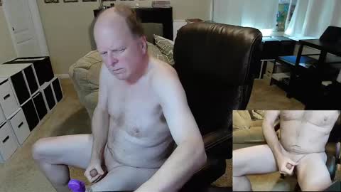 Snapshot of patrickstroking chatting on January 20, 9:11 pm patrickstroking online show from January 20, 9:11 pm