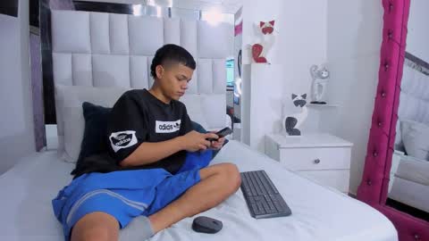 patriick_miller online show from March 8, 1:26 pm