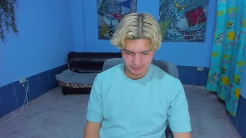 Snapshot of patrik027 chatting on November 1, 4:38 am .... online show from November 1, 4:38 am