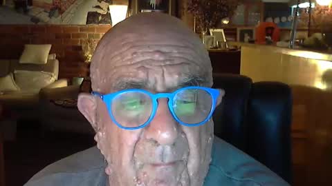 Snapshot of patvac chatting on September 18, 2:30 pm patvac online show from September 18, 2:30 pm