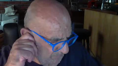 Snapshot of patvac chatting on March 12, 11:01 pm patvac online show from March 12, 11:01 pm