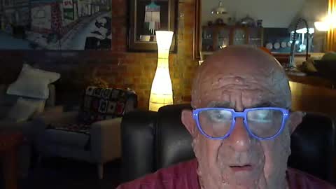 Snapshot of patvac chatting on January 11, 2:36 pm patvac online show from January 11, 2:36 pm