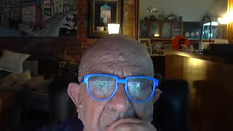 Snapshot of patvac chatting on January 19, 1:33 pm patvac online show from January 19, 1:33 pm
