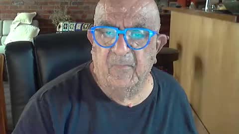 Snapshot of patvac chatting on February 9, 10:54 pm patvac online show from February 9, 10:54 pm