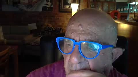 Snapshot of patvac chatting on December 8, 1:58 pm patvac online show from December 8, 1:58 pm
