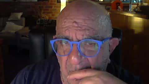 Snapshot of patvac chatting on February 23, 1:38 pm patvac online show from February 23, 1:38 pm