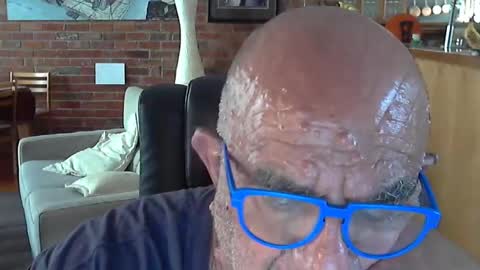 Snapshot of patvac chatting on December 3, 12:22 am patvac online show from December 3, 12:22 am