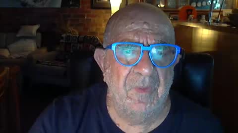 Snapshot of patvac chatting on February 1, 2:45 pm patvac online show from February 1, 2:45 pm