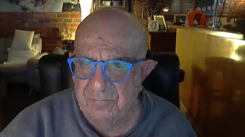 Snapshot of patvac chatting on September 9, 2:49 pm patvac online show from September 9, 2:49 pm