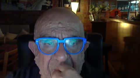Snapshot of patvac chatting on December 26, 12:49 pm patvac online show from December 26, 12:49 pm