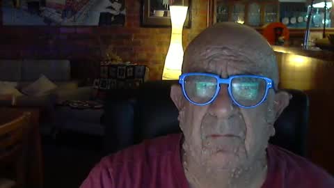 Snapshot of patvac chatting on December 18, 1:45 pm patvac online show from December 18, 1:45 pm