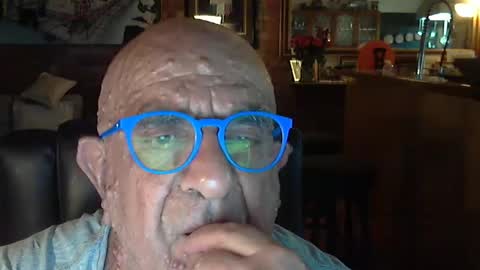 Snapshot of patvac chatting on March 5, 1:39 pm patvac online show from March 5, 1:39 pm
