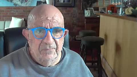 Snapshot of patvac chatting on September 12, 12:21 am patvac online show from September 12, 12:21 am