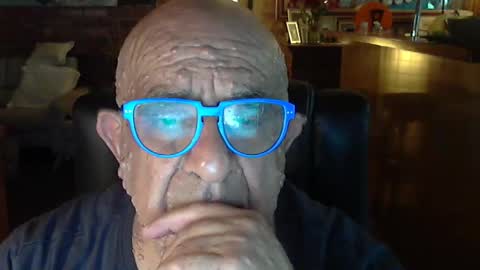 Snapshot of patvac chatting on February 8, 1:33 pm patvac online show from February 8, 1:33 pm
