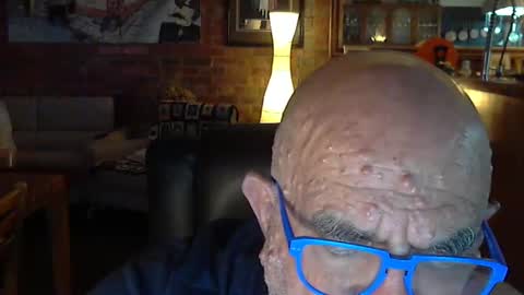 Snapshot of patvac chatting on December 9, 1:25 pm patvac online show from December 9, 1:25 pm