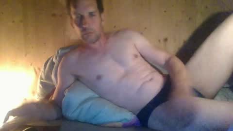 paueriwan online show from May 2, 11:18 pm