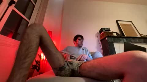 paul442386 online show from April 21, 1:42 am