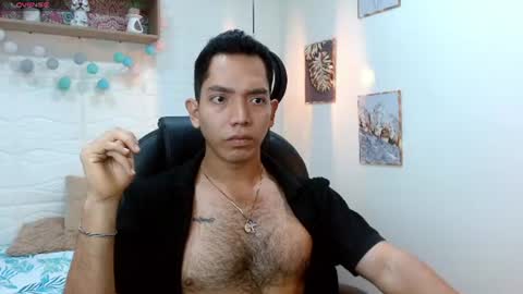 paul_cros online show from June 19, 11:26 am