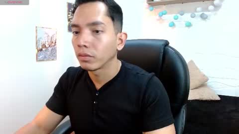 paul_cros online show from June 10, 11:34 am