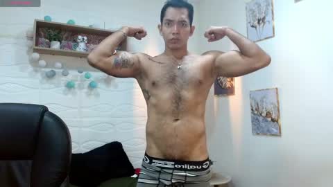 paul_cros online show from May 30, 11:32 am