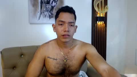 paul_cros online show from June 27, 11:35 am