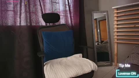 Paul online show from April 29, 5:30 pm