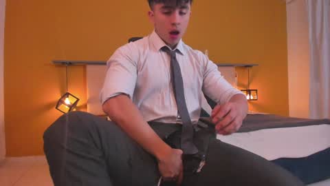Snapshot of paul_evanss chatting on December 6, 1:55 pm Paul online show from December 6, 1:55 pm