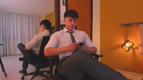 Snapshot of paul_evanss chatting on December 10, 1:55 pm Paul online show from December 10, 1:55 pm