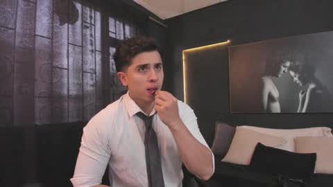Snapshot of paul_evanss chatting on January 6, 1:08 pm Paul online show from January 6, 1:08 pm