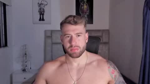 PAUL ROGER online show from October 31, 7:34 am