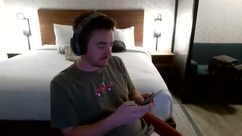 pauldemonte online show from April 6, 5:41 am