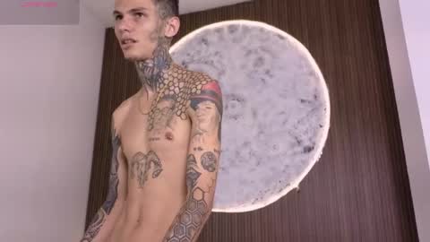 Paulo online show from April 12, 3:53 am