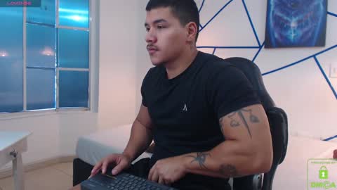 Snapshot of paulo_allen chatting on December 18, 12:51 pm Paulo online show from December 18, 12:51 pm