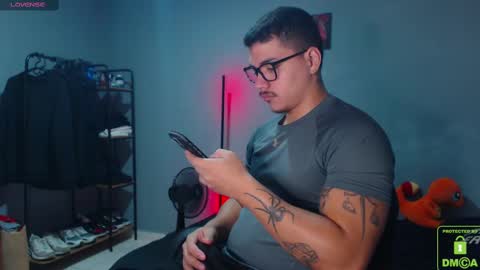 Snapshot of paulo_allen chatting on February 15, 1:16 pm Paulo online show from February 15, 1:16 pm